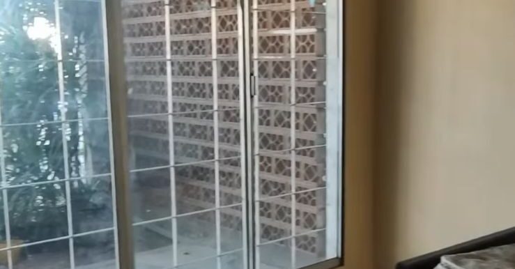 b933ddc3-8d79-41bc-8aa8-2b33a90a2534