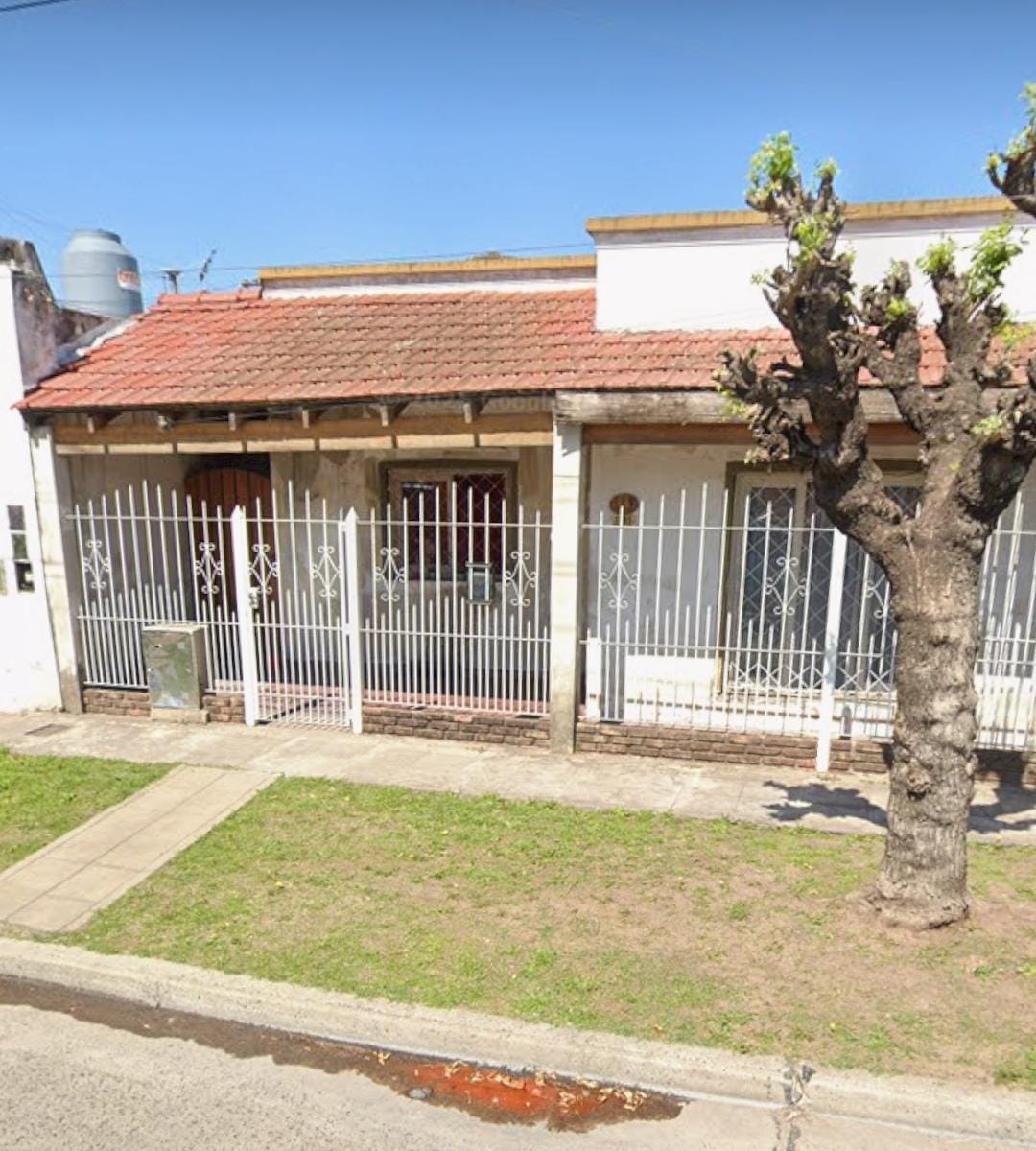 2 viviendas en F. Varela Campichuelo  n° 1885 o 115 e/ Beruti y Alvarado APTA CREDITO